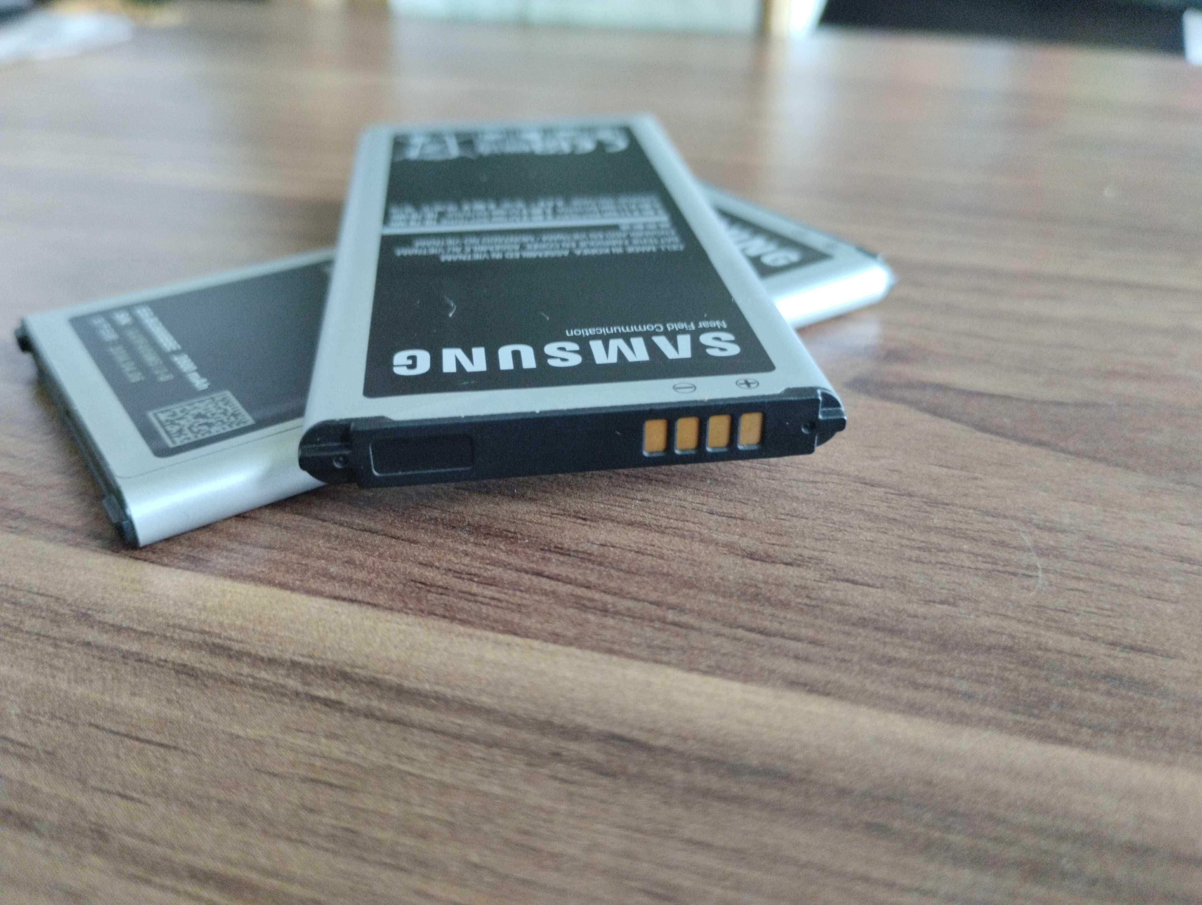 Witam sprzedam cztery baterie do Samsunga Galaxy Ace 3 i Galaxy S5