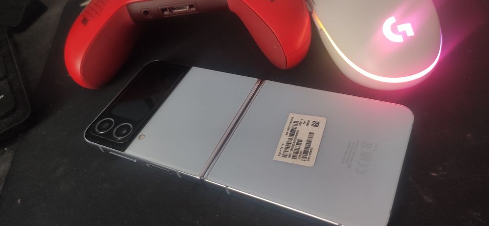 Samsung Galaxy Z Flip 4 8Gb/256 Blue Супер Стан - 4,95 з 5