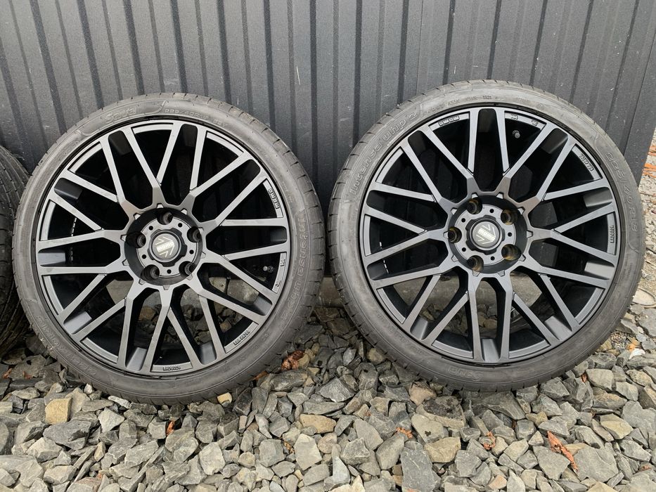 Колеса, Диски 5 120 R18 MOMO BMW