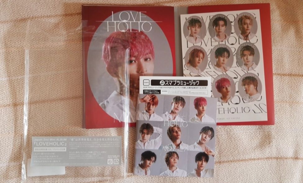NCT 127 Loveholic Mark version
