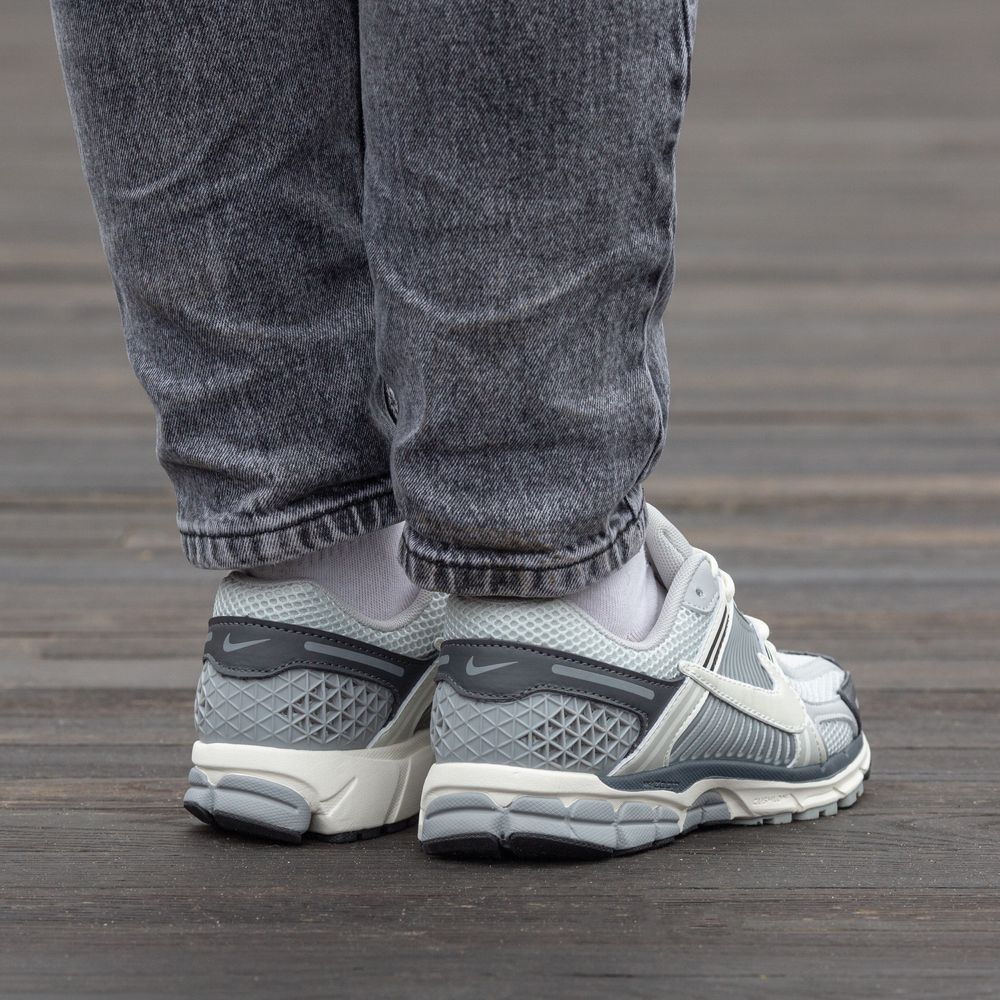 Кросівки Nike Zoom Vomero 5 Climacool Grey