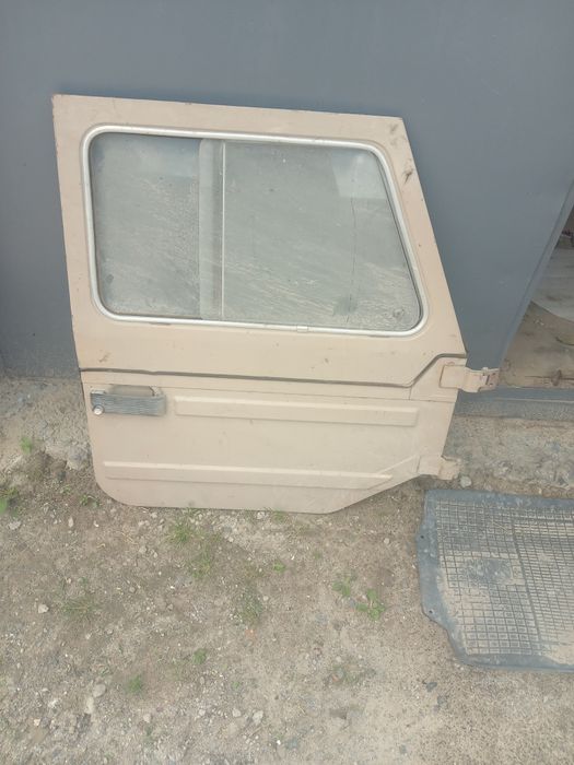 Двері в ідеальному стані Л.У.А.З.