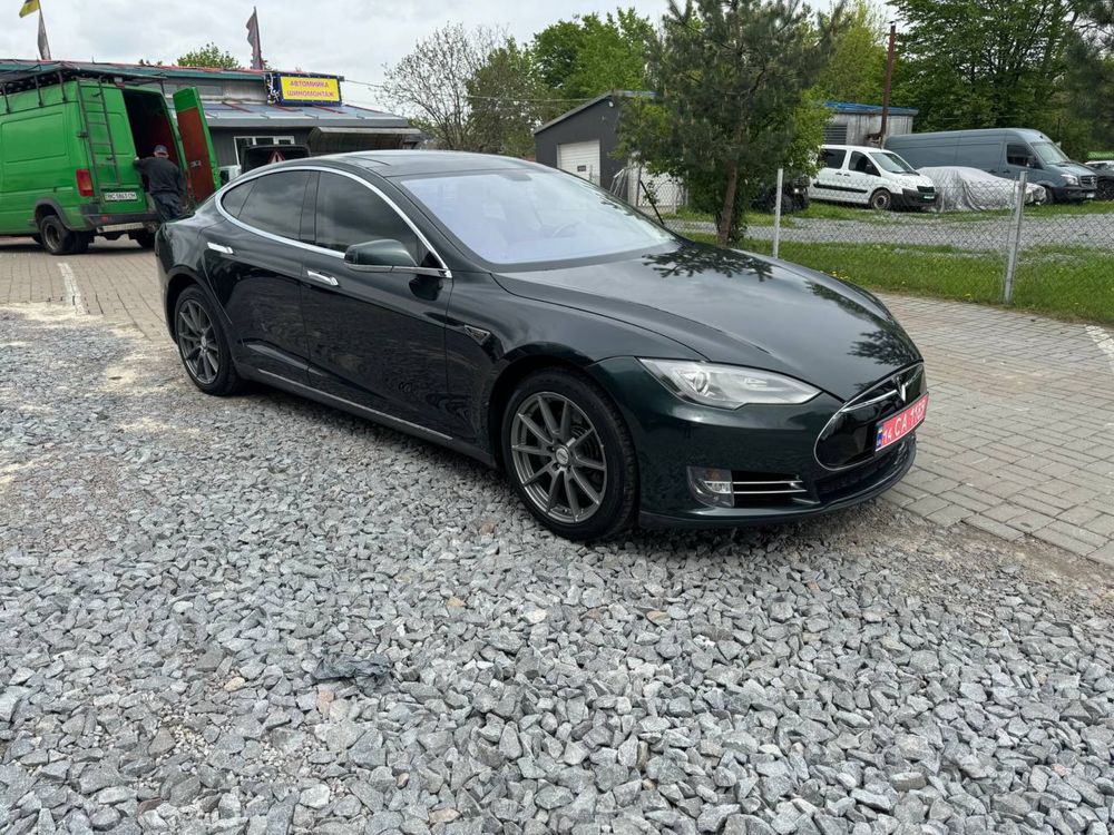 tesla S p85 тесла