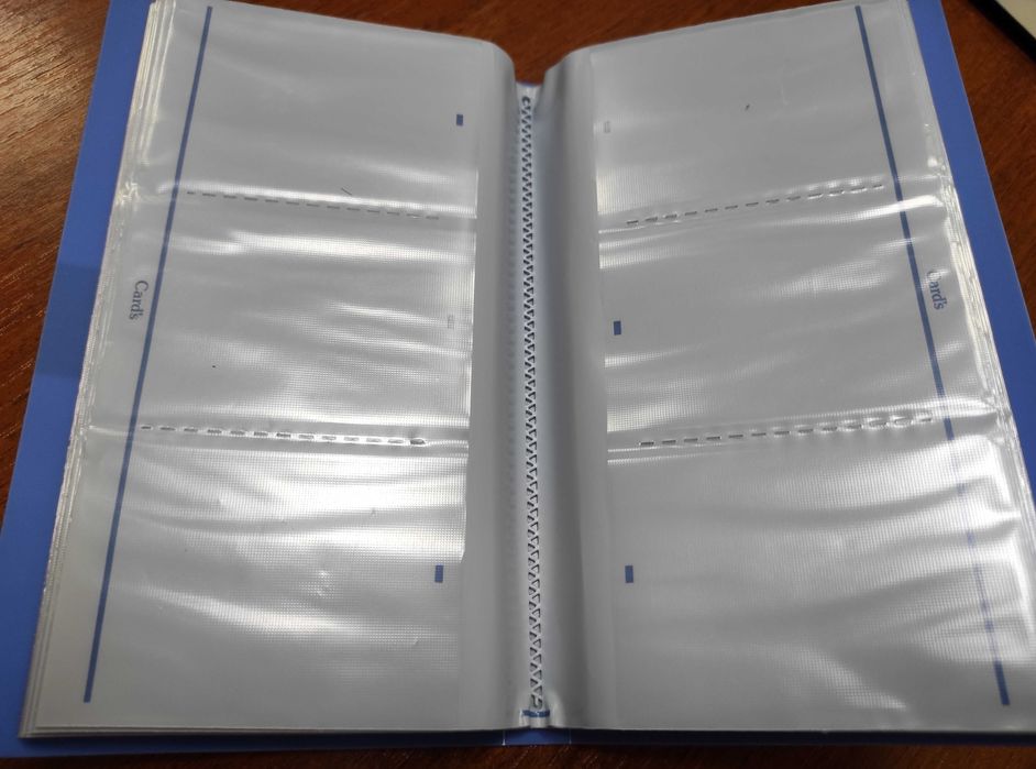 Кардхолдер (визитница) фирмы Card`s на 120 визиток