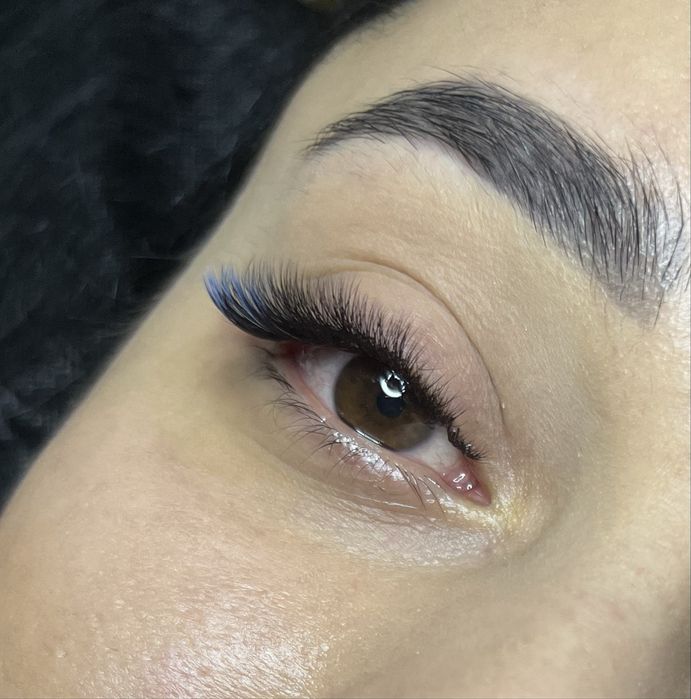 Нарощування вій брови