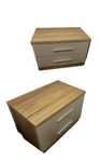 Cama com estrado e mesinhas de cabeceira
