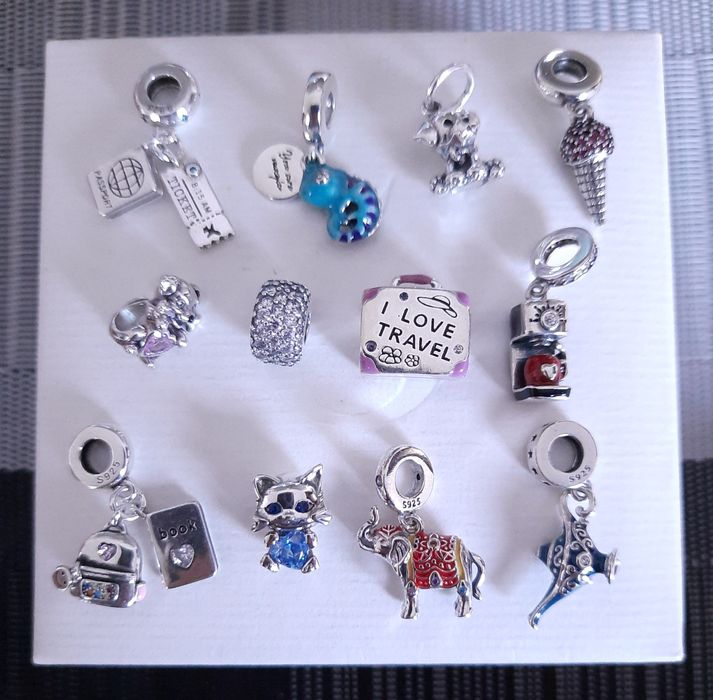 Charms e Colar Moments Pandora