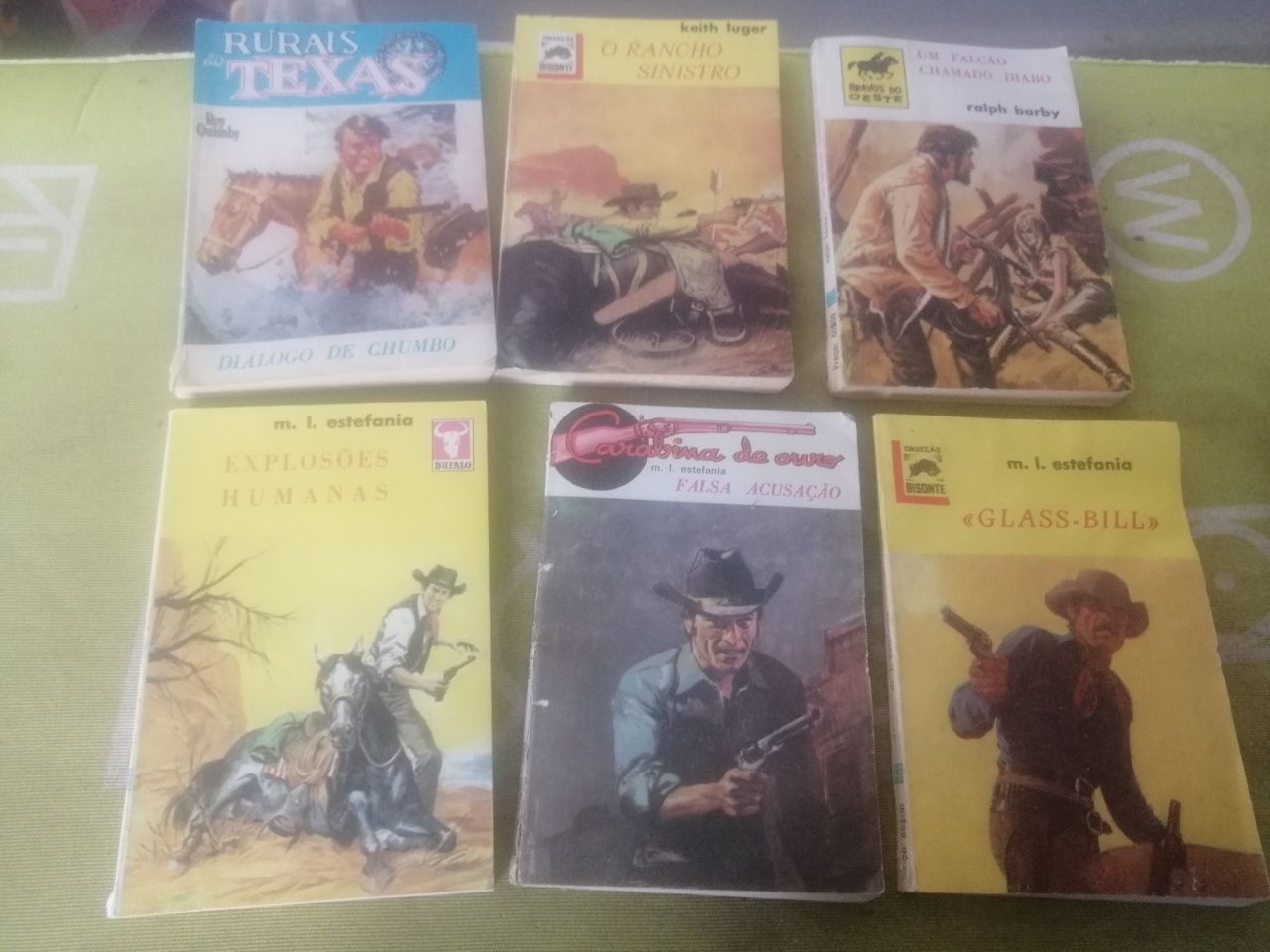 Livros de coleções de bolso