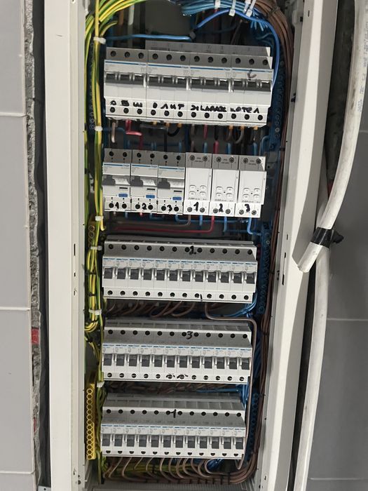 Услуги электрика !заміна проводки електро монтаж