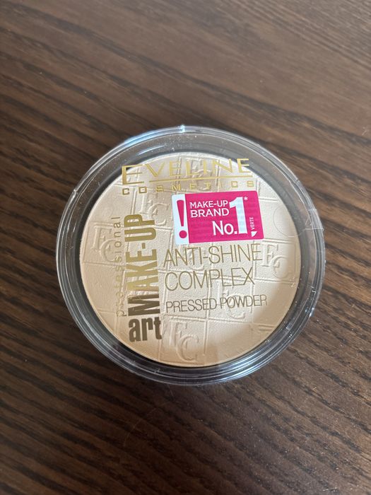 Nowy puder eveline