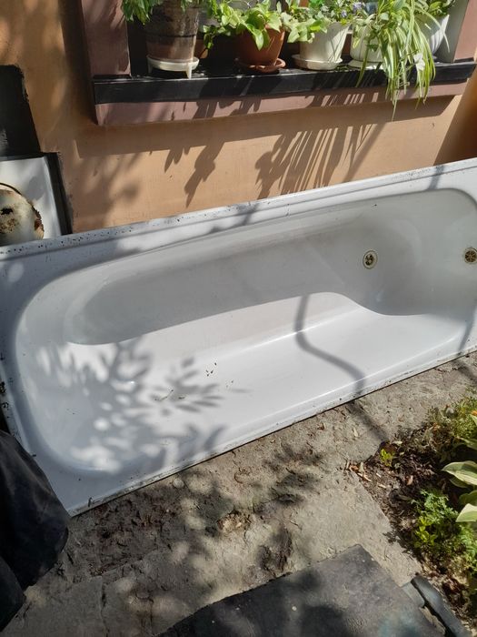 Продам Ванна б/у
