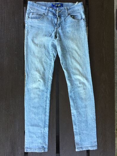 Cropp Chillin Spodnie jeansowe jeans dżinsy rurki rozm 36 S