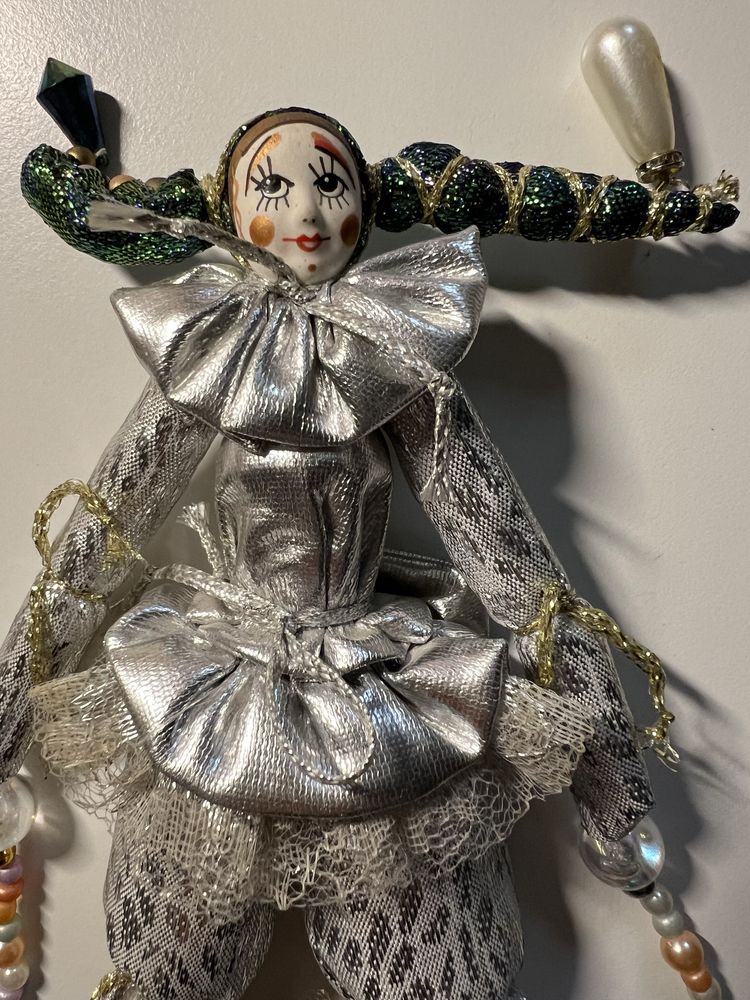 Коллекционная кукла "Клоун Арлекино" порцелян парча