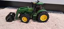 Traktor John Deere - zabawka