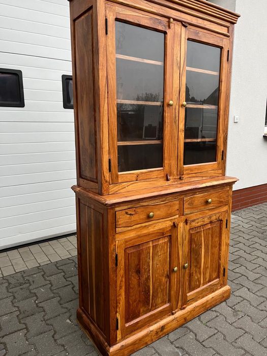 Witryna z drewna egoztycznego - palisaner indyjski