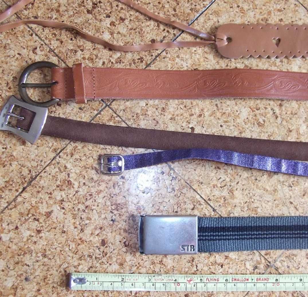 Cintos em óptimo estado / Belts in excellent condition