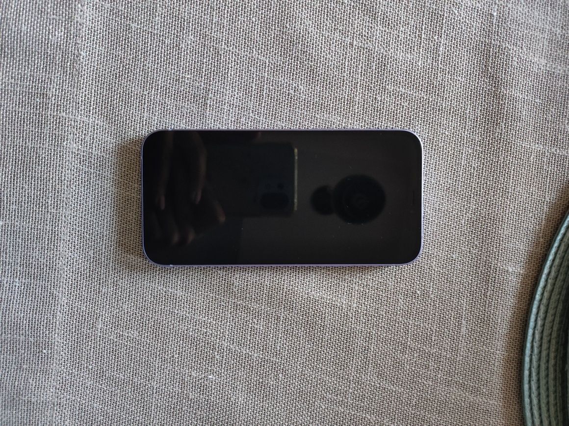 iPhone 12 w stanie idealnym
