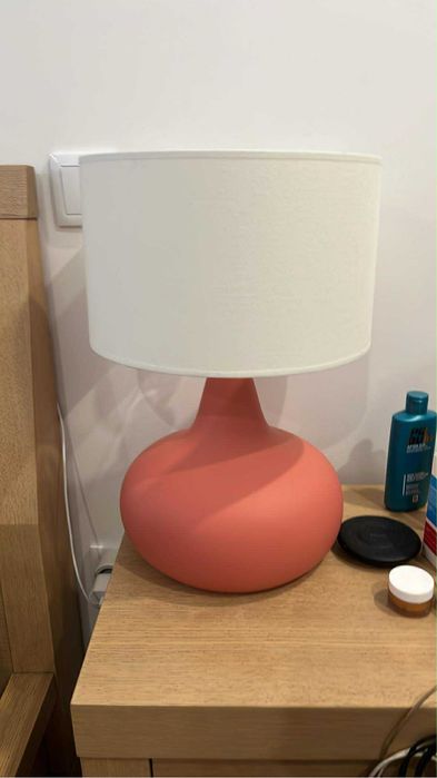 Movel TV IKEA / Sofá / Secretária / Candeeiros