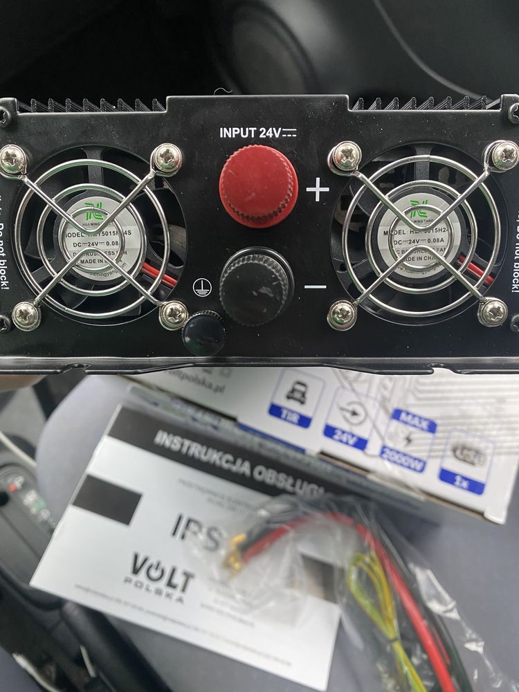 Перетворювач напруги,інвертор Volt Polska, 24V DC/230V AC. 1000W/2000W