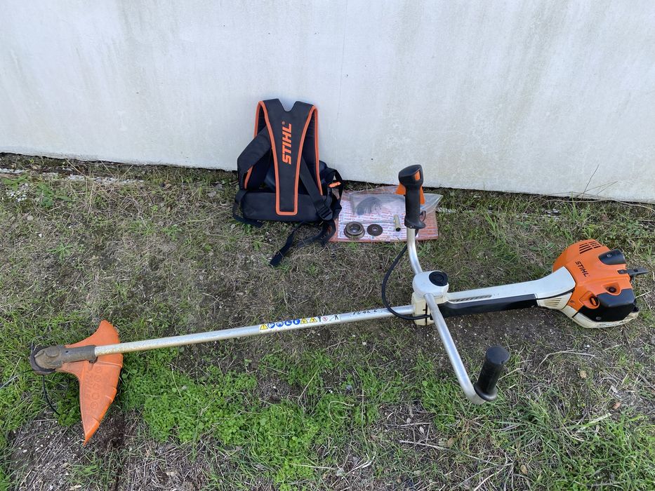 Roçadora Stihl FS 410 C + acessorios