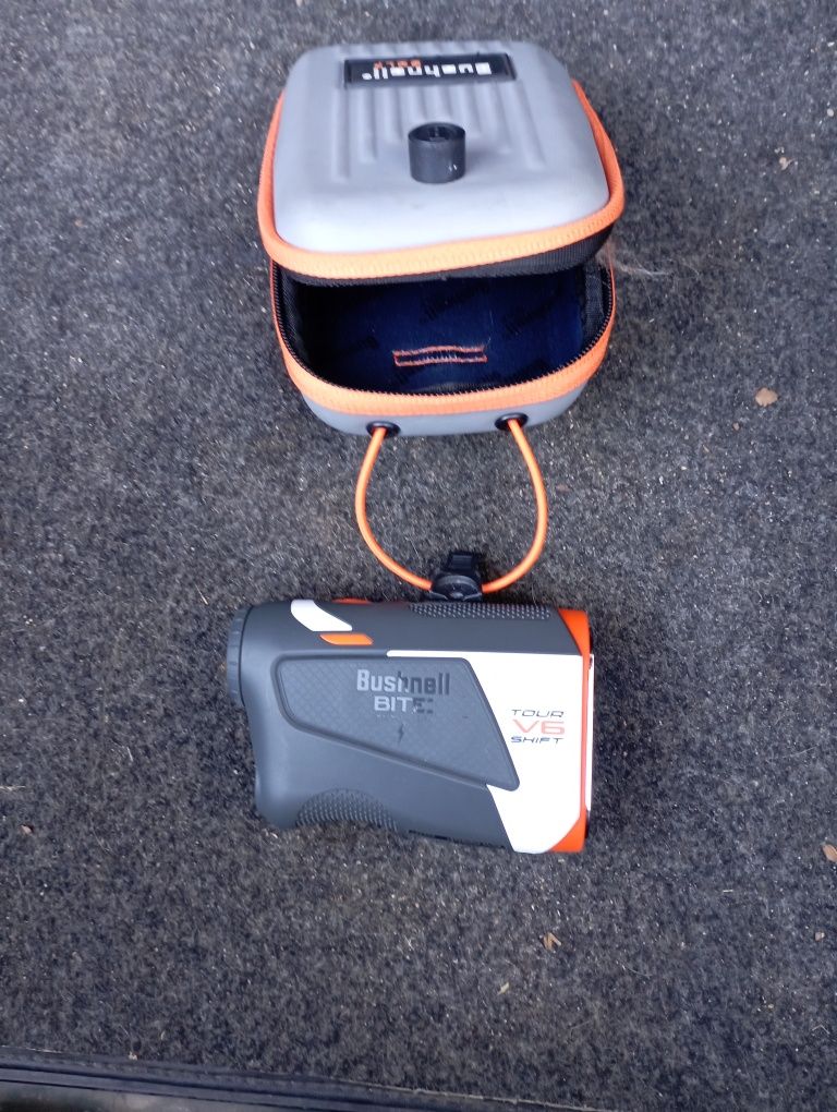 Rangefinder Bushnell V6