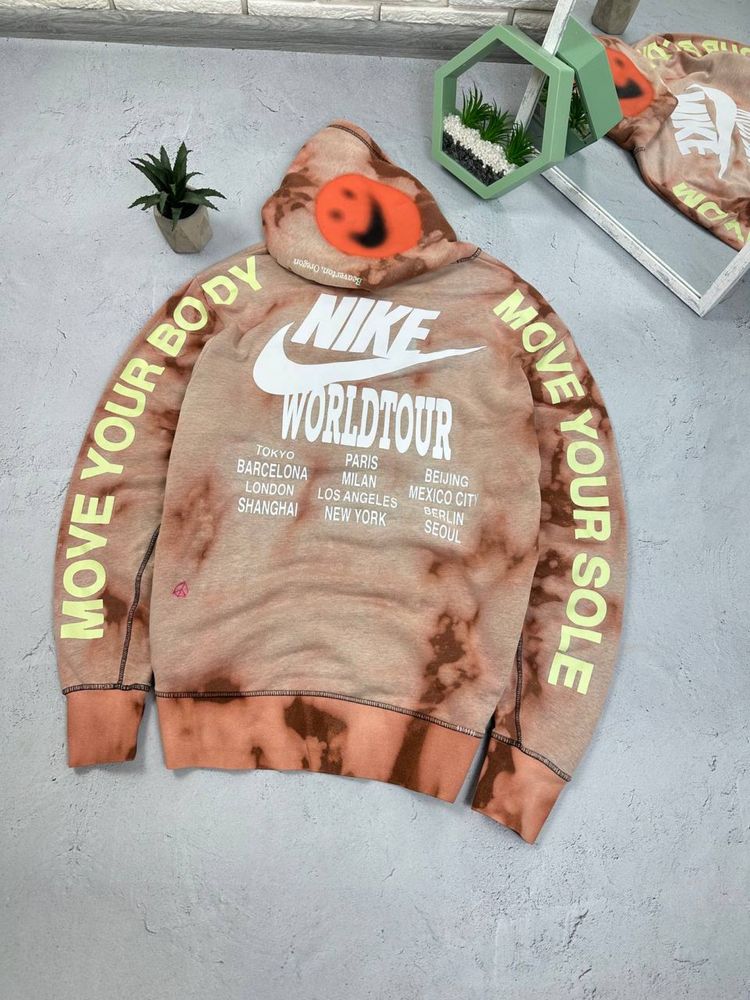Nike world tour худі