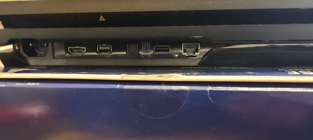 Konsola Sony PS4 PRO 1TB