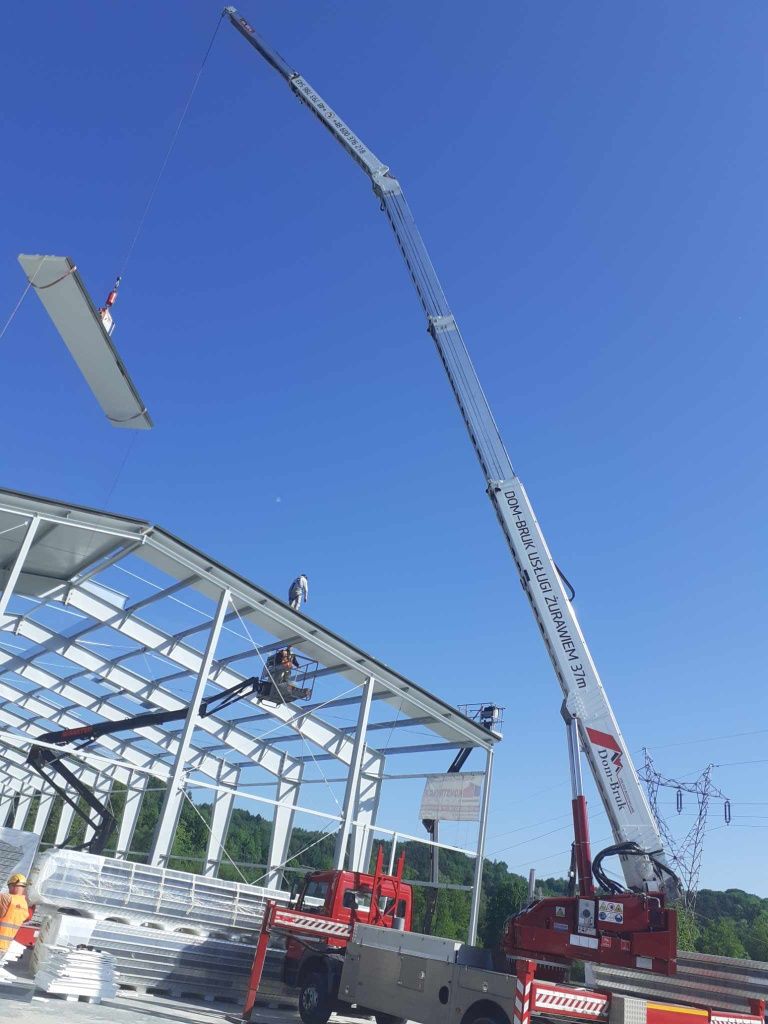 Usługi żuraw, dźwig dekarski 37m