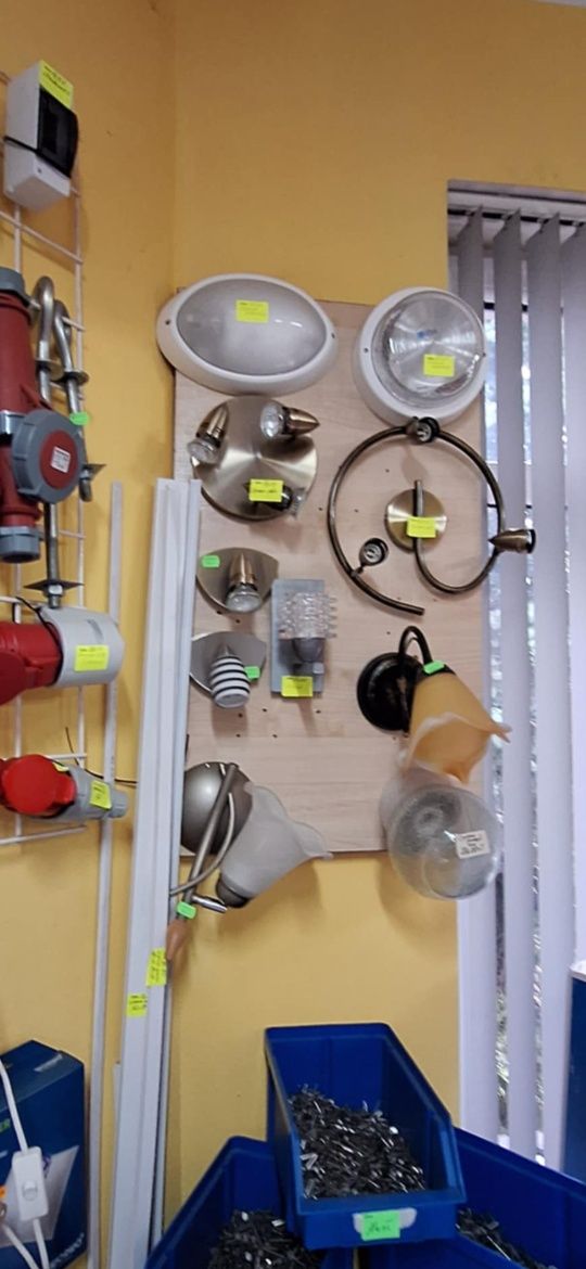 Art elektryczne wyprzedaz