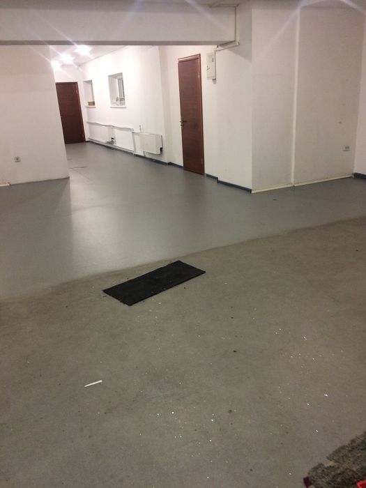 Клінінг, прибирання приміщень, миття підлоги.