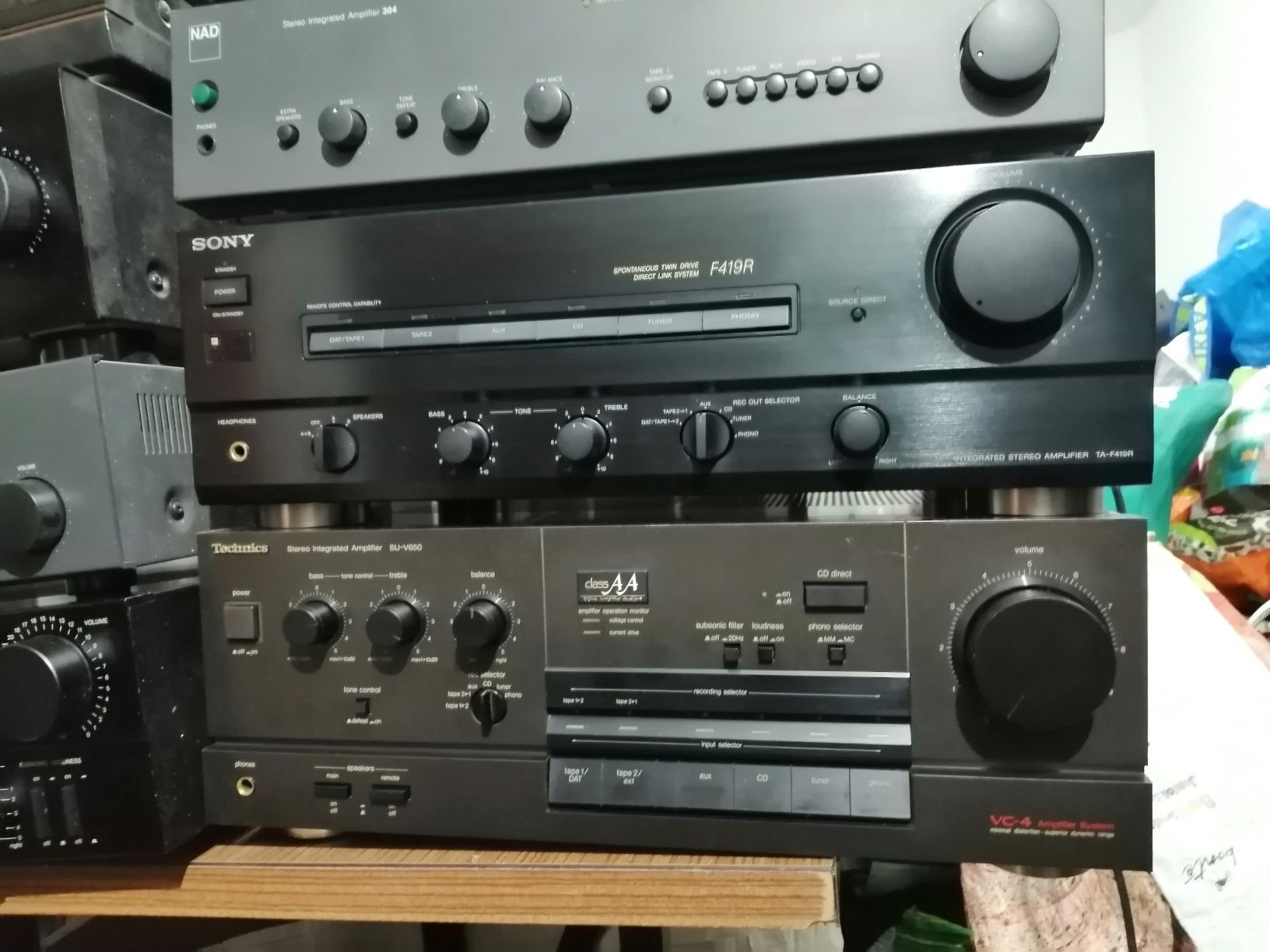 Vários amplificadores de boas marcas Sony Yamaha technics nad Denon ro