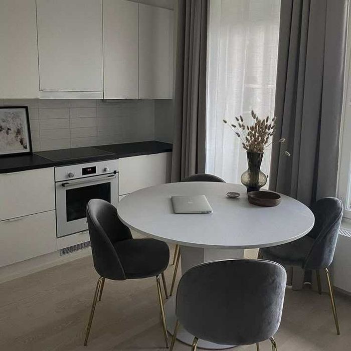Продається простора 3к квартира 70,69 м². Метро Позняки