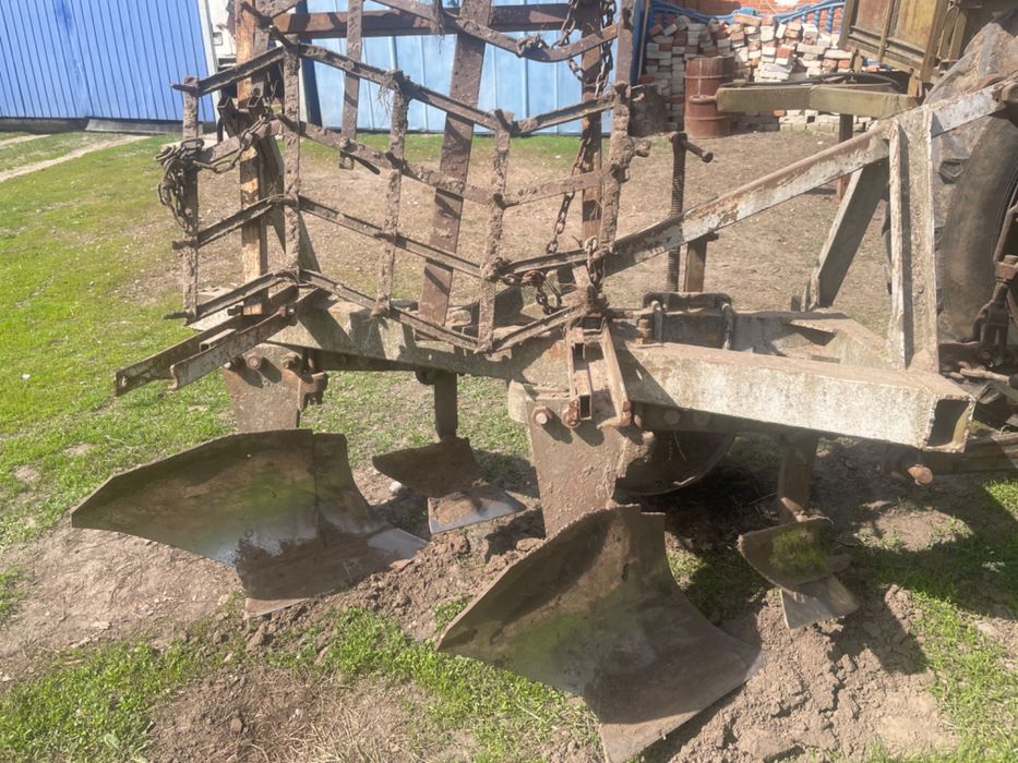 Продам терміново трактор МТЗ-50, Плуг, Причеп та Гідрозахват для лісу