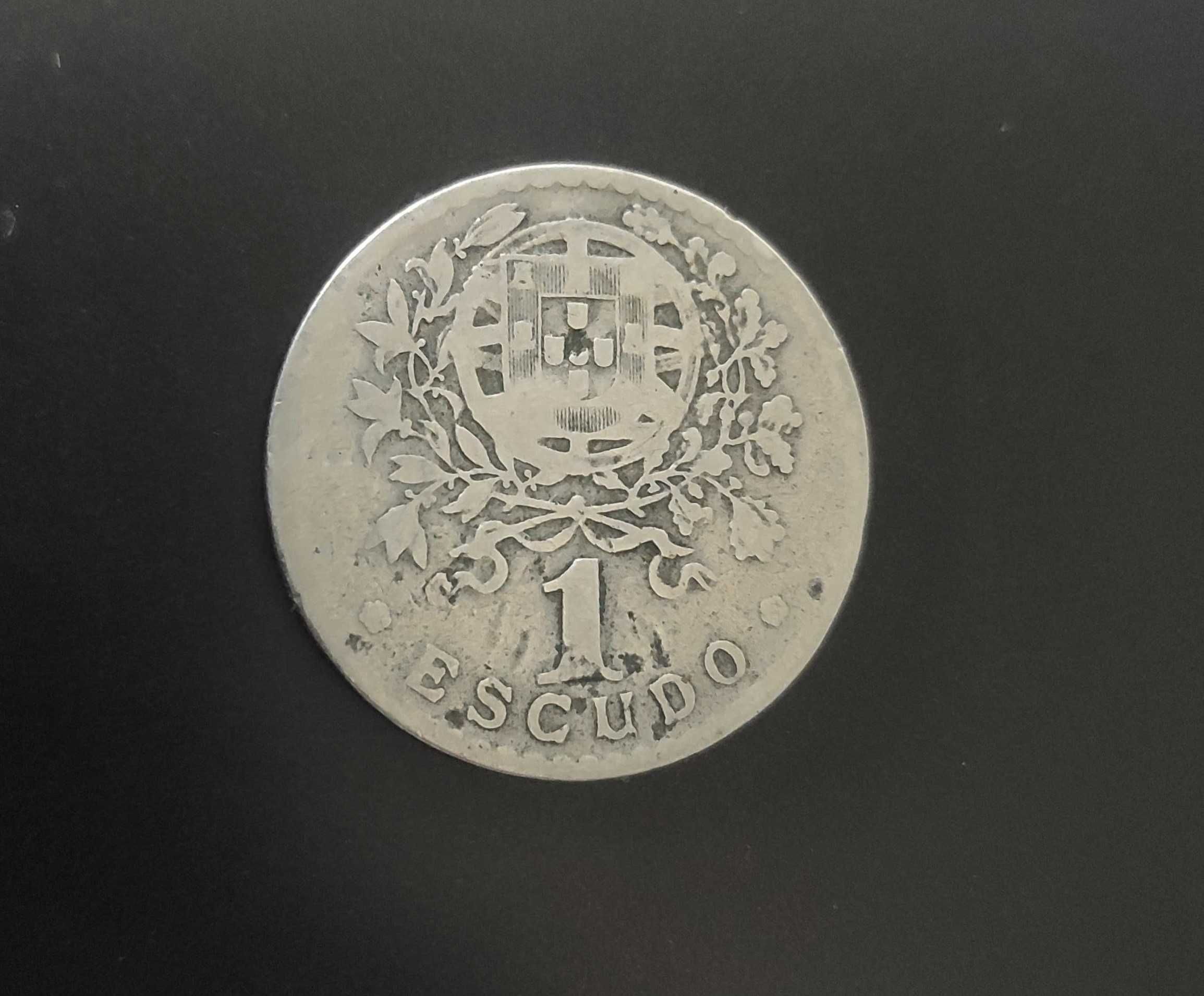 Moeda 1$ - 1935 - Genuína (verificar castelos, número 3 e cabelo)