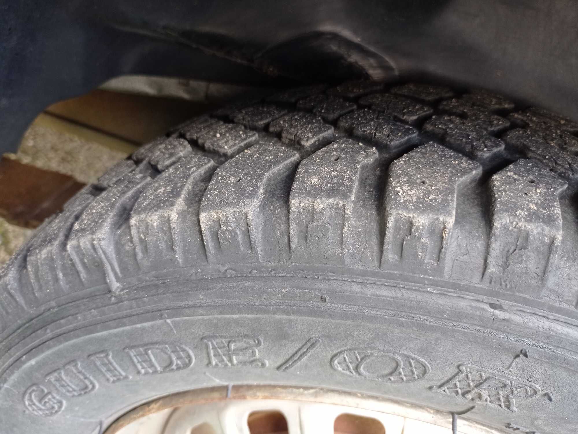 Pneus 4x4 145/80R13