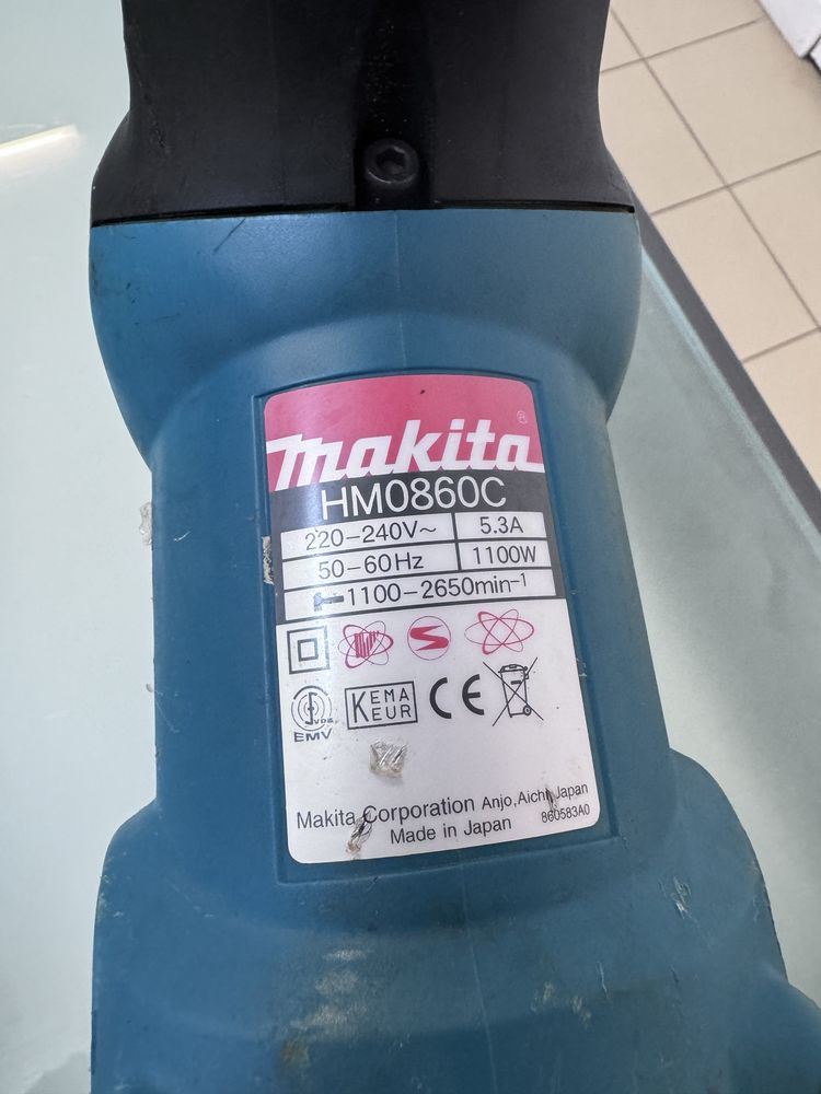 Makita HM0860C młot