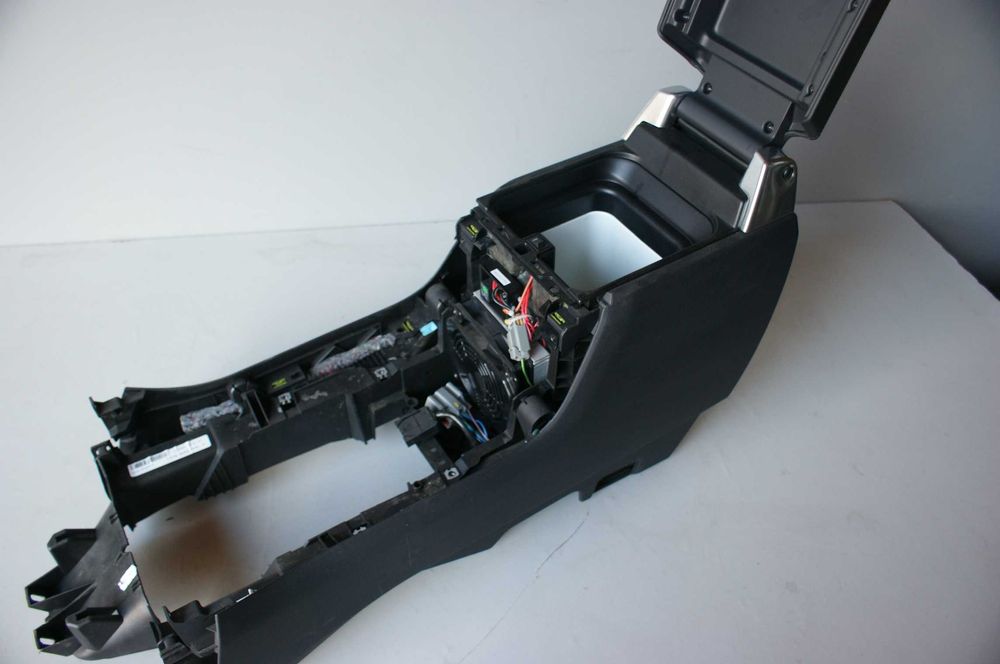 Land Rover Discovery IV 4 Podłokietnik Skóra Lodówka Tunel Komplet