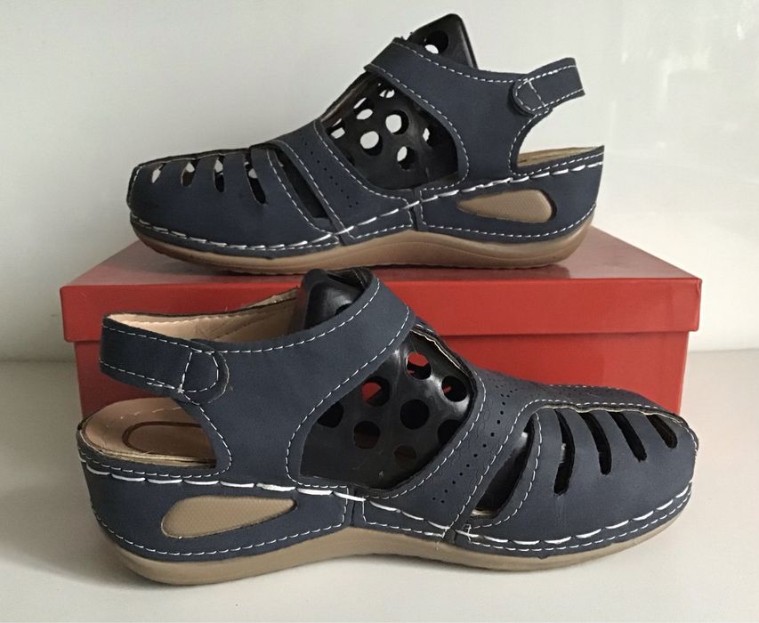 Nowe granatowe sandały damskie na koturnie rozm. 35 22 cm