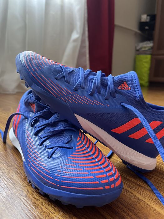 Сороконіжки Adidas Predator