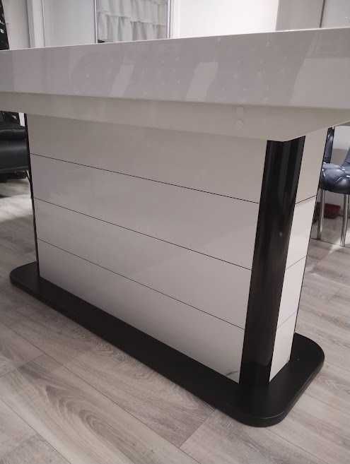 Rozkładany stół PIANOSA