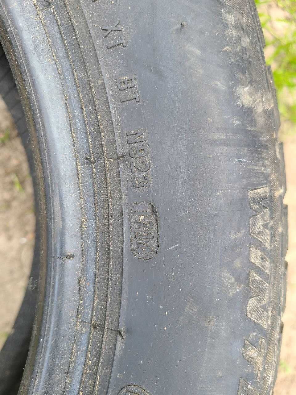 Зимові шини Pirelli winter sottozero 3 215/55 R16