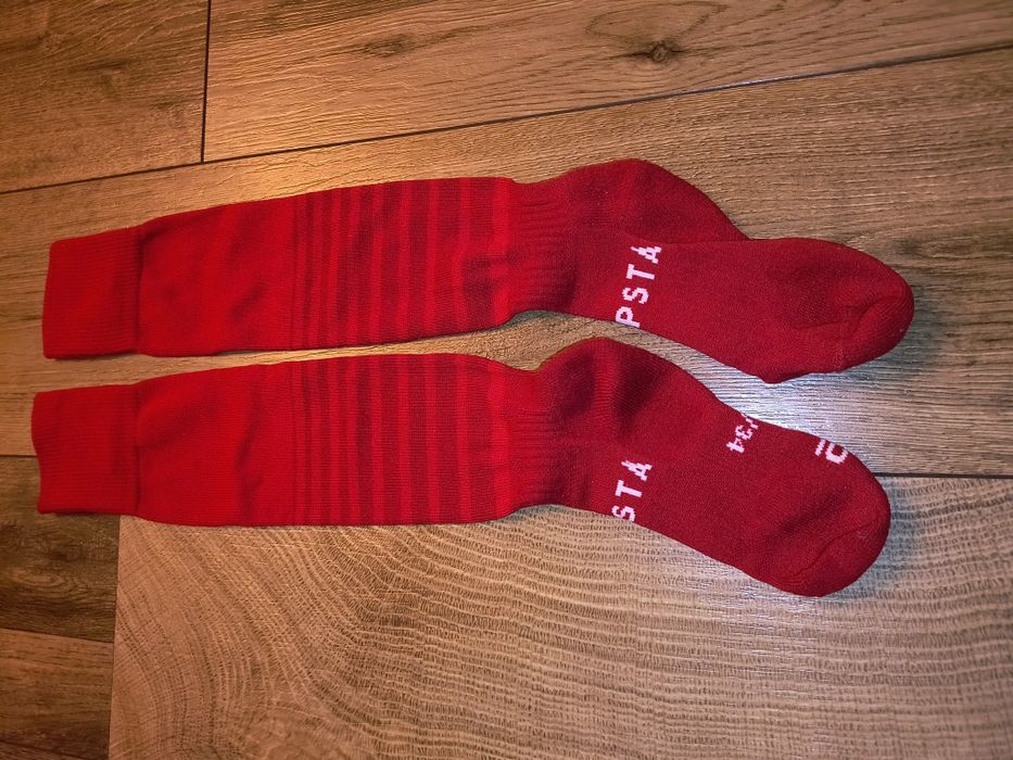 Getry piłkarskie unisex czerwone  31-33