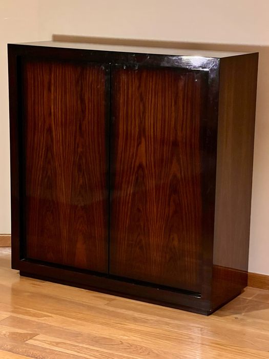 Móvel louceiro aparador em madeira maciça