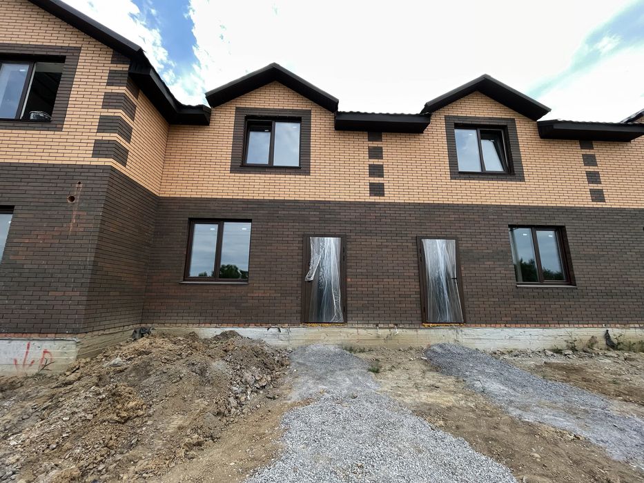 Продаж таунхаусів від забудовника!