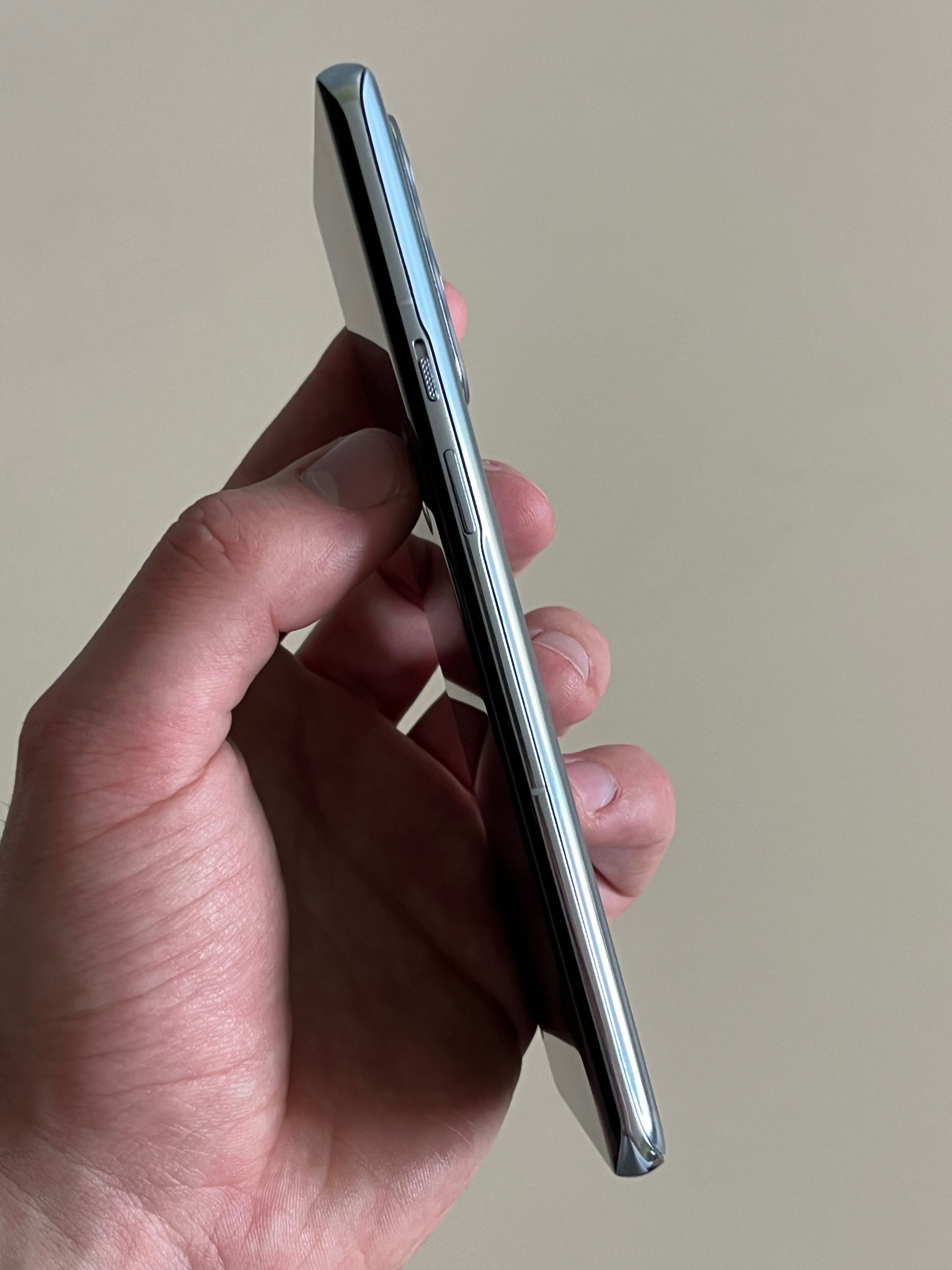 OnePlus 9 Pro 128GB Morning Mist Dual Sim Гарний стан, Android 14