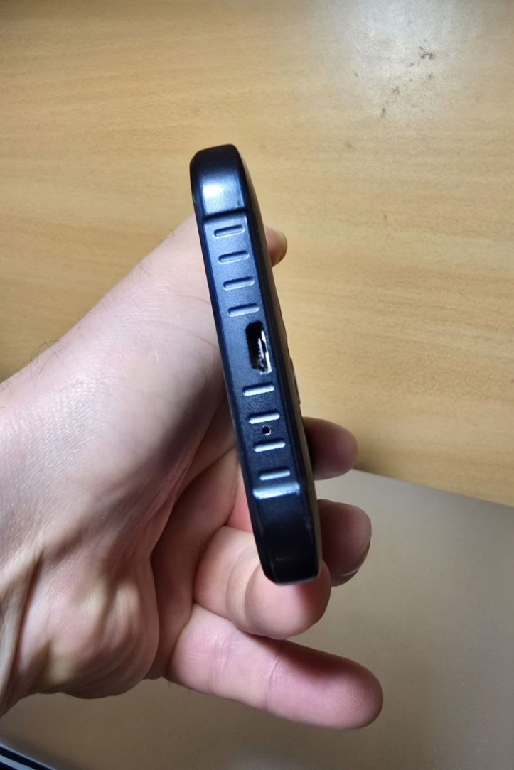 Samsung Galaxy Xcover 3 не баче наших сім