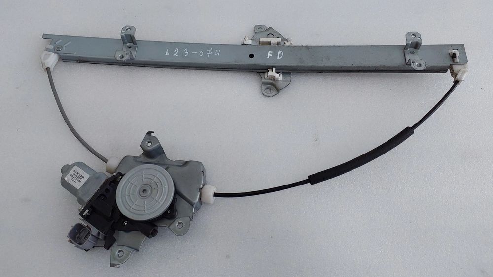 Elevador vidros frente direito NISSAN NV200 Furgão/Combi (M20)