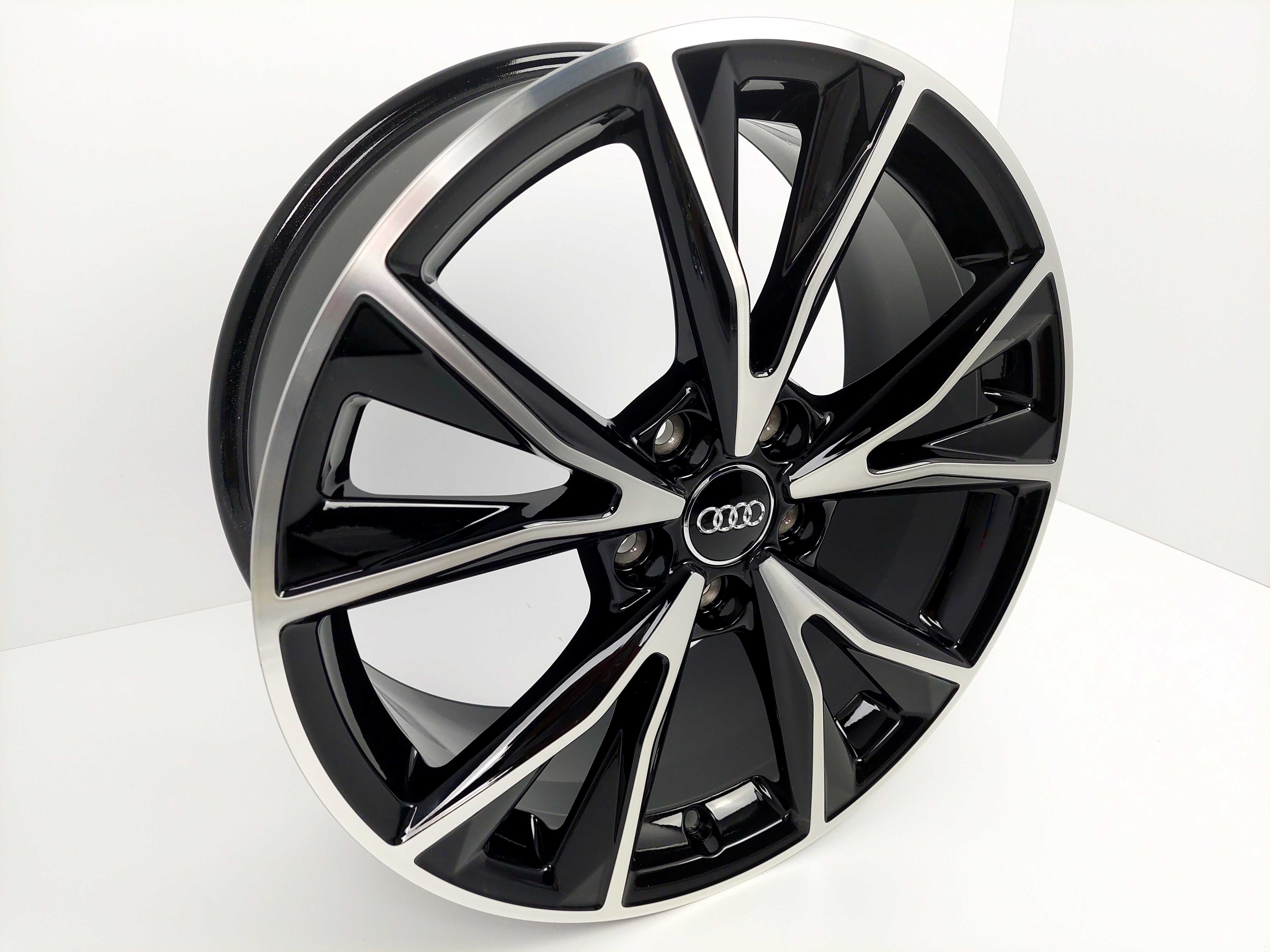 FABRYCZNIE NOWE Oryginalne Felgi Audi 18" A3 A4 A6 A8 Q2 Q3 TT