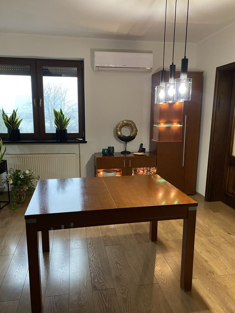 Komplet mebli do salonu 3x komoda+ stół rozkladany