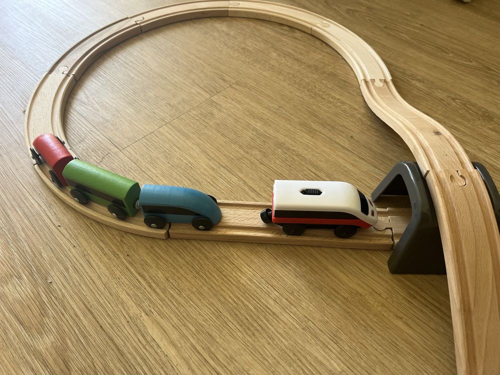 IKEA Lillabo comboio